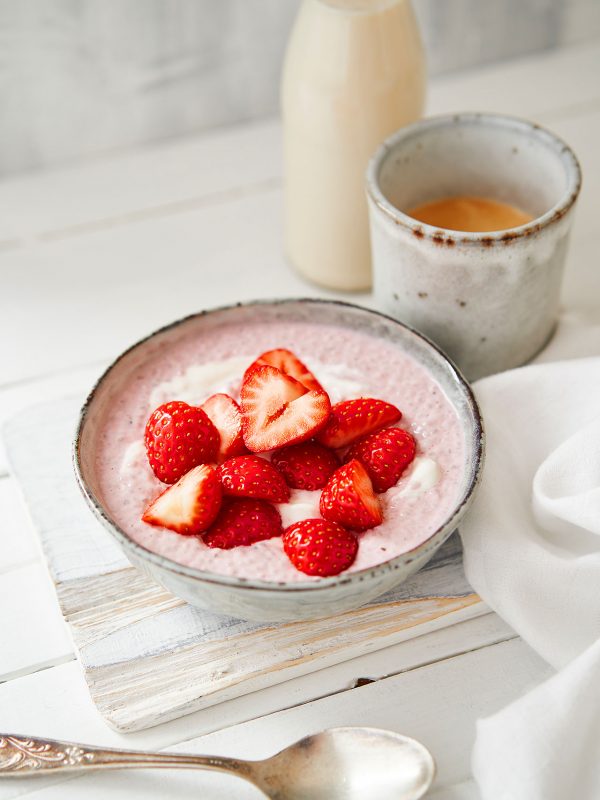 chia-yogurt-strawberry-spoon-web